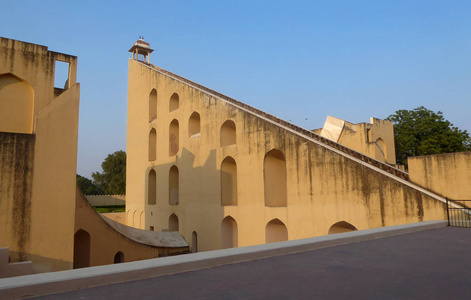 印度斋浦尔的简塔曼塔天文台, 建筑与天文仪器功能的复合体