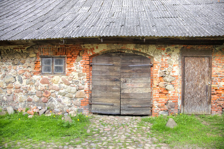 恢复的农场大厦城堡 Insterburg。Chernyakhovsk