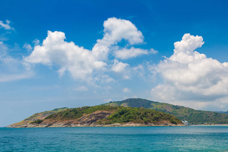 在泰国普吉岛全景在夏天的一天