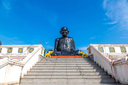 夏天在泰国普吉岛附近的黑和尚图片