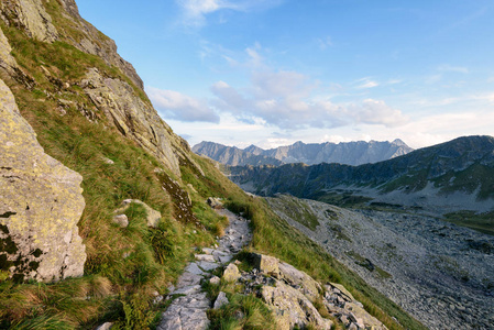 在五湖谷的高 Tatra 徒步旅行