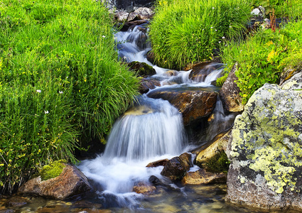 对山场河