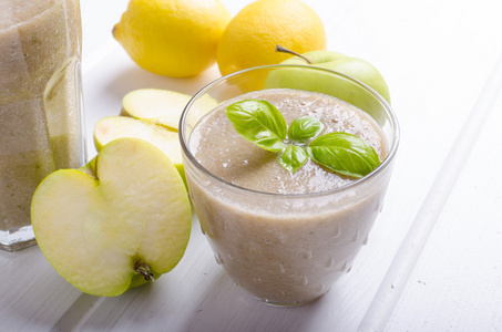 樱桃, 苹果与牛奶飞溅冰淇淋,巧克力蛋糕,苹果派,层蛋糕, 卷饼, 橙汁