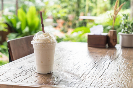 香草奶昔图片