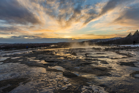 strokkur 在冰岛的间歇泉