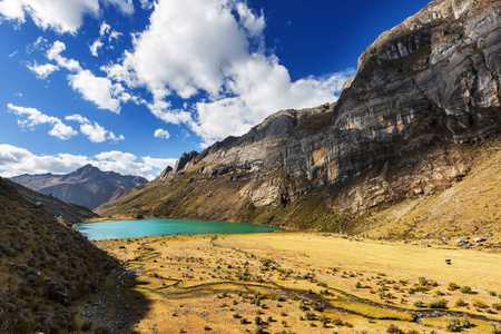 美丽的山岳景观