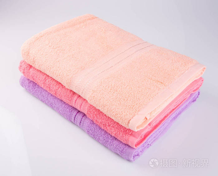 毛巾或浴巾在背景上