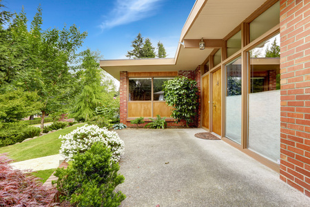 英语字母表的第3个字母门孤立的矢量插图入口门口家房子内部退出设计