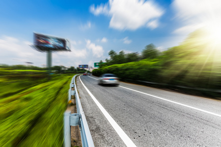 超速驾驶的道路