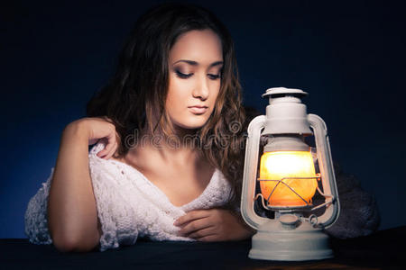 提灯的人摄影图 提灯的人图片大全 提灯的人照片 摄图新视界 提灯的人摄影图 提灯的人图片大全 提灯的人照片 摄图新视界