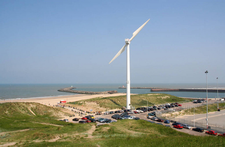 风力发电机组在海牙，荷兰