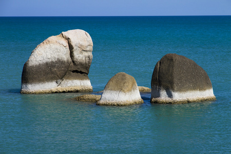 海和石头  