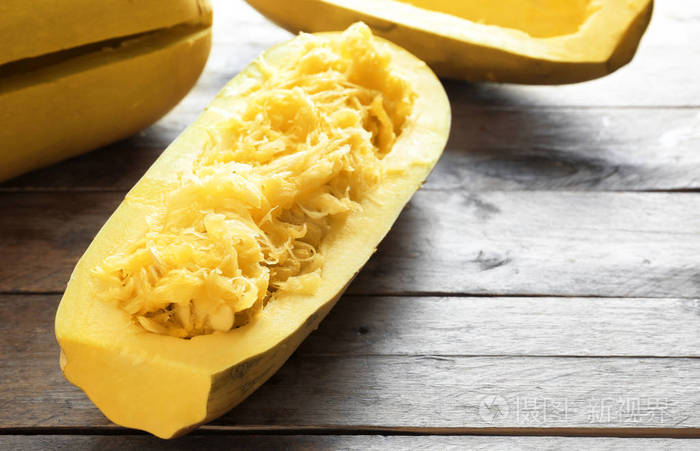 新鲜的意大利面条南瓜