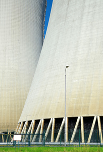 核发电厂的烟囱