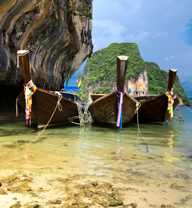 在泰国的长尾船