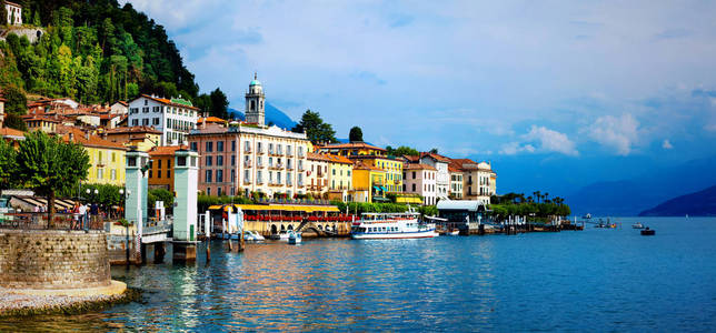 美丽莫湖贝拉吉奥镇的全景。意大利北部
