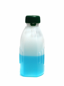 与蓝色液体小瓶