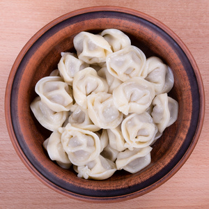 传统的俄罗斯菜pelmeni