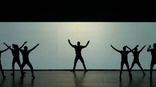 跳舞的影子图片