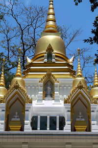 佛教寺庙的屋顶