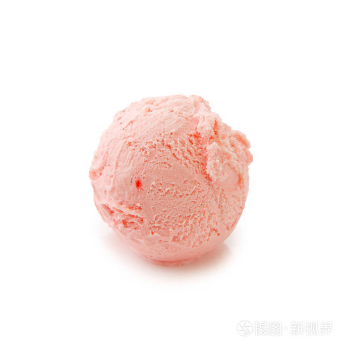 白色背景上的单一的草莓冰球