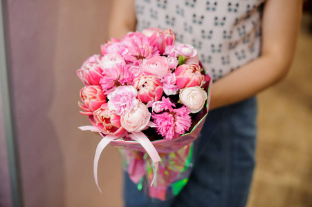 精致 时尚的粉色花束