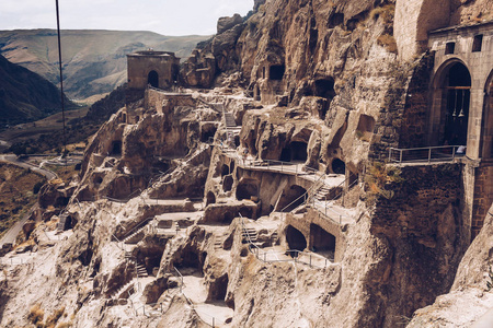 Vardzia 洞市修道院。它是主要的景点之一