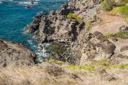 岩石的毛伊岛海岸线 7