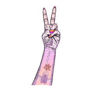 年轻妇女拳手腕自由胜利的手势照片