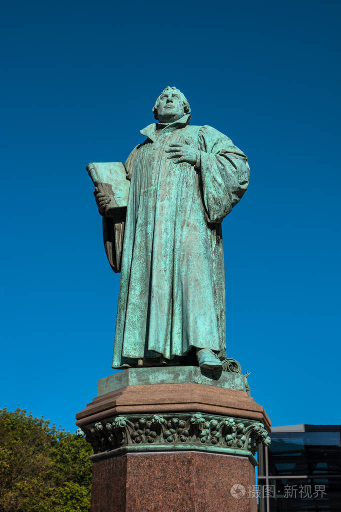 马丁· 路德在德国马格德堡的雕像