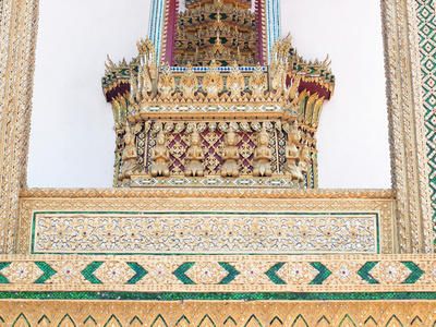 泰国寺 墙泰国和泰国图案设计在墙上，寺庙墙上的传统装饰涂料。