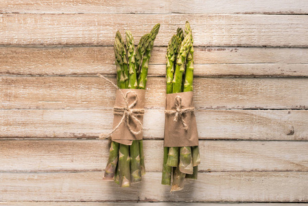 绿芦笋 bunches照片