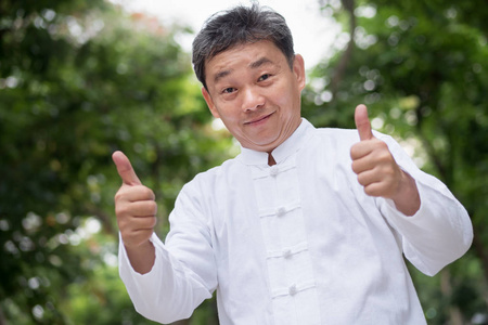 亚洲老年人图片