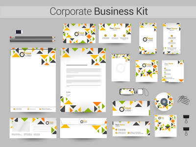 企业身份工具包与五颜六色的三角形