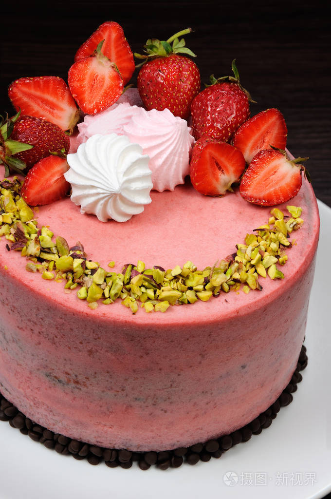 草莓慕斯蛋糕