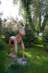 木鹿雕像