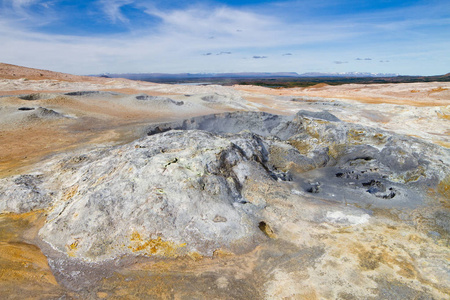 米湖附近的地热温泉。Hverir 地热区，冰岛北部