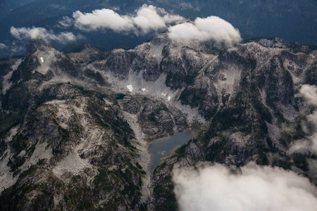 奥马尔湖附近 Squamish