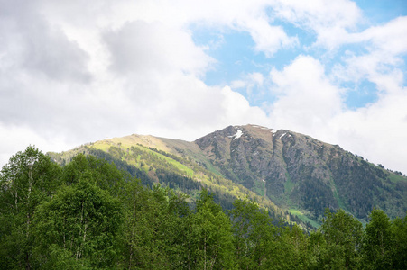 高加索山脉的山地景观