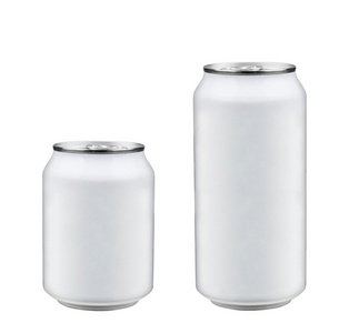 孤立的两个铝汽水罐