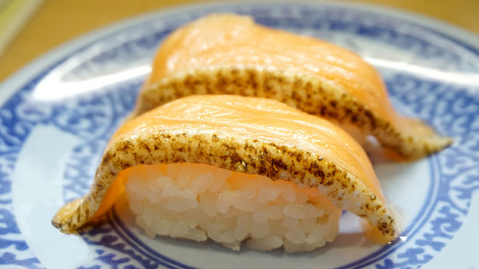 三文鱼肚子寿司饭