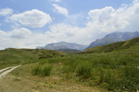 小山和山