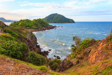 在 khung viman 湾，尖竹汶府海