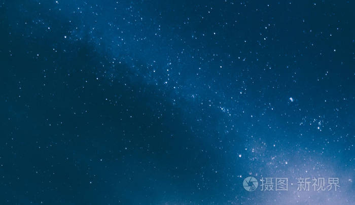 繁星点点的夜空