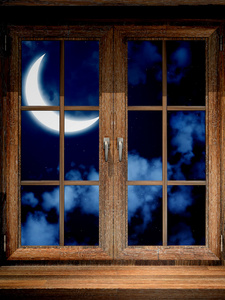 木制窗和新月