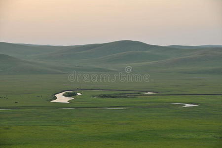 梅格尔河畔金汗汗蒙古草原部落图片