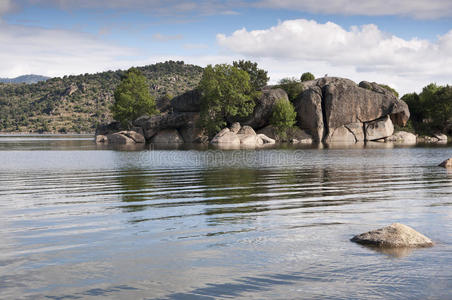 el burguillo水库景观