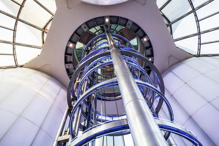 东方明珠电梯图片