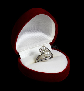 天鹅绒 浪漫 宝石 戒指 钻石 美丽的 婚礼 奢侈 结婚