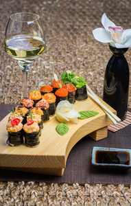 文化 沙拉 盘子 日本人 午餐 开胃菜 特写镜头 三文鱼